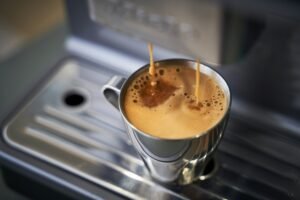 cold brew espresso maker filling cup with espresso