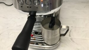 Breville espresso maker Bambino Plus steaming milk guide